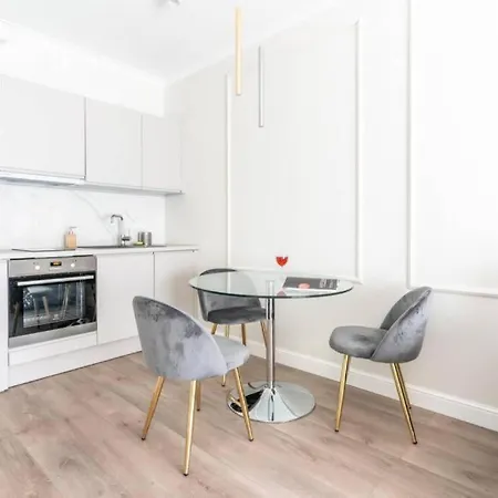 Golden - Mennica Apartment Warsaw