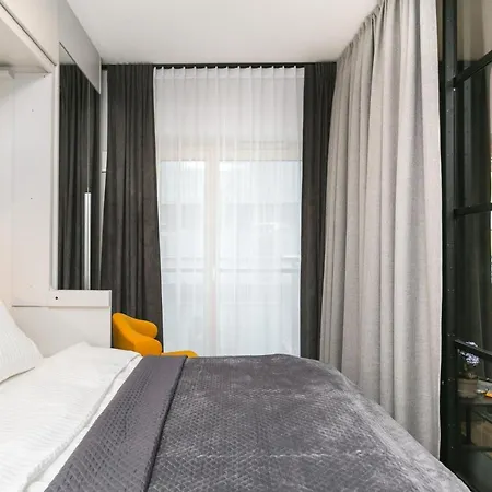 Apartment Golden - Mennica *
