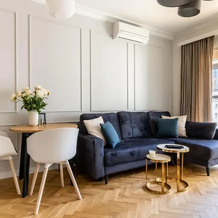 Golden - Mennica Apartment *