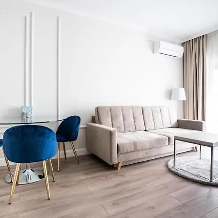 Golden - Mennica Apartment *