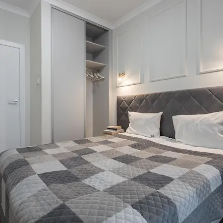 Golden - Mennica Apartment Warsaw